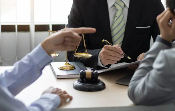كيف يقسم ميراث الأم على الأبناء